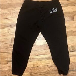 GAP Black Casual Cropped Joggers